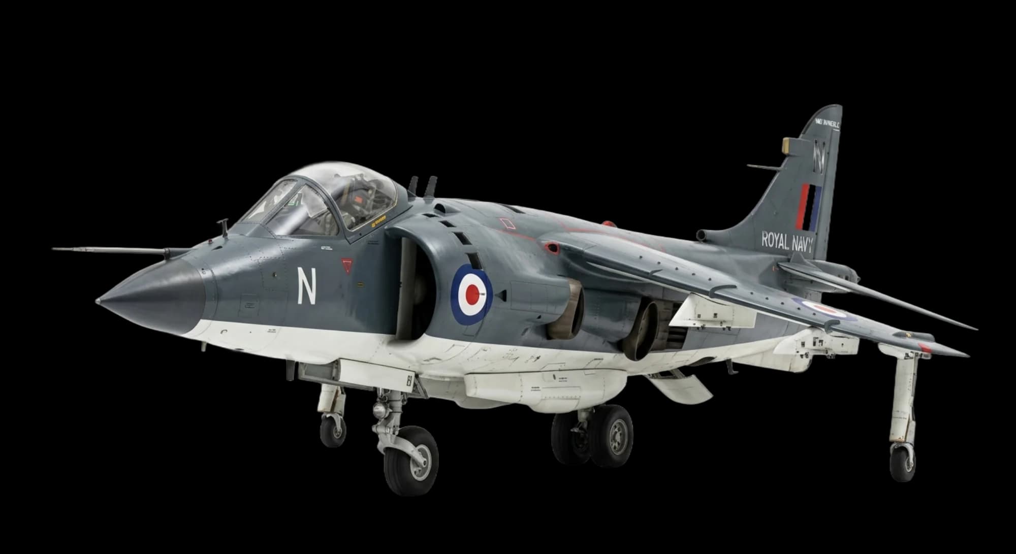 1967 Hawker Siddeley Harrier - Front 3/4 - Fighter aircraft