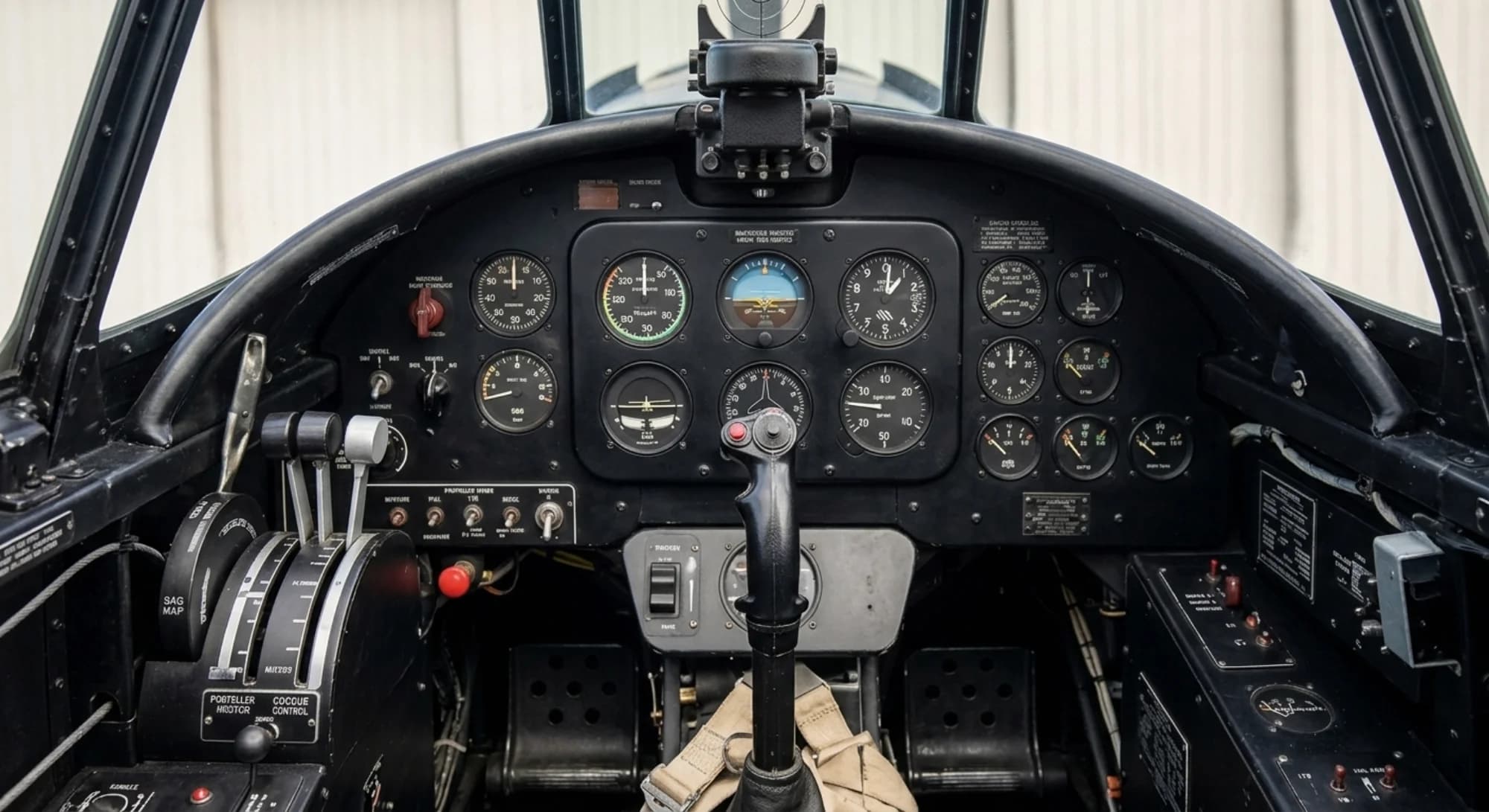 Vought Vought F4U Corsair 1940 - Instrument Detail view